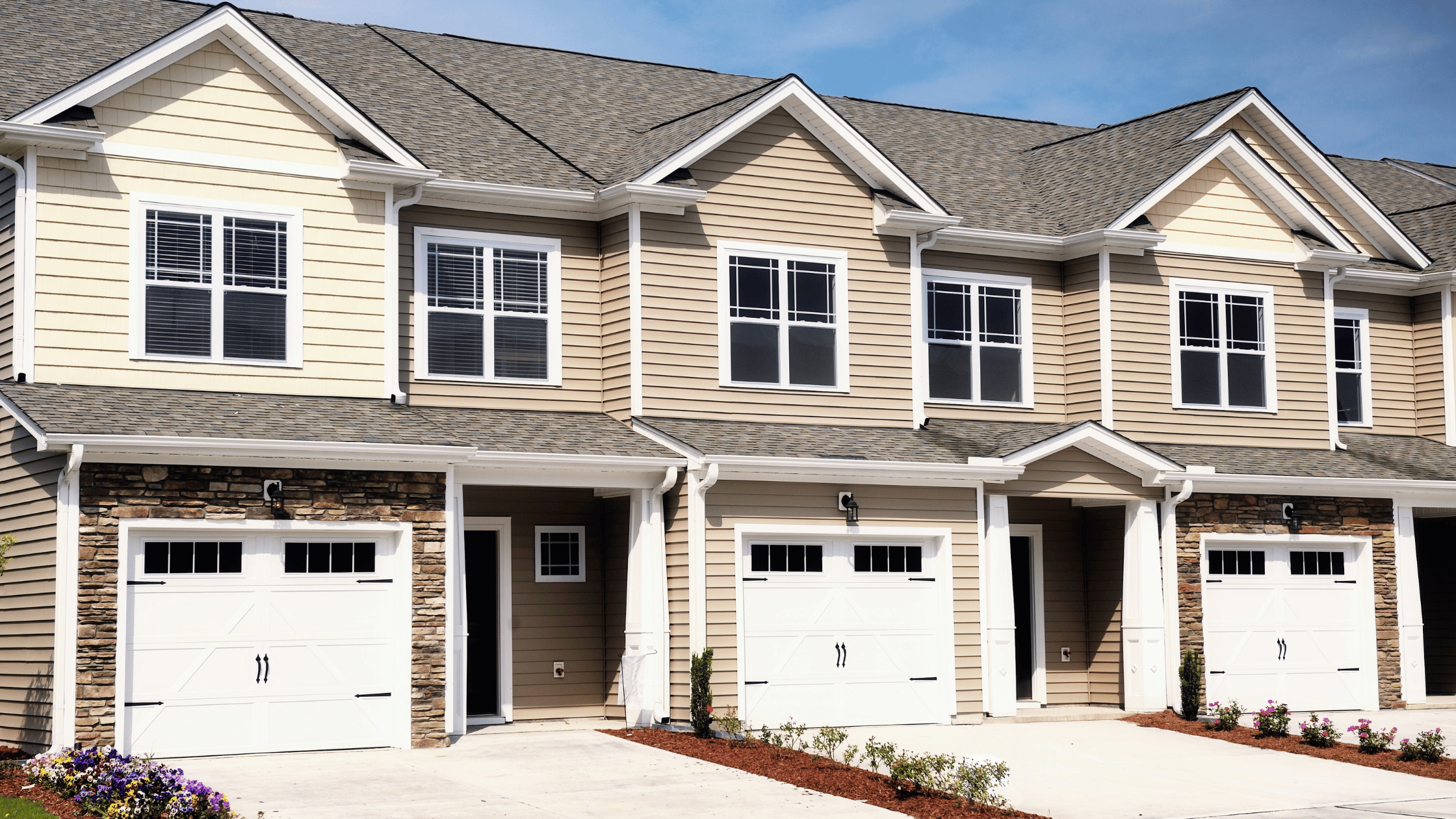 Transform Your Townhouse: Simple Decor Tips to Create a Spacious Feel